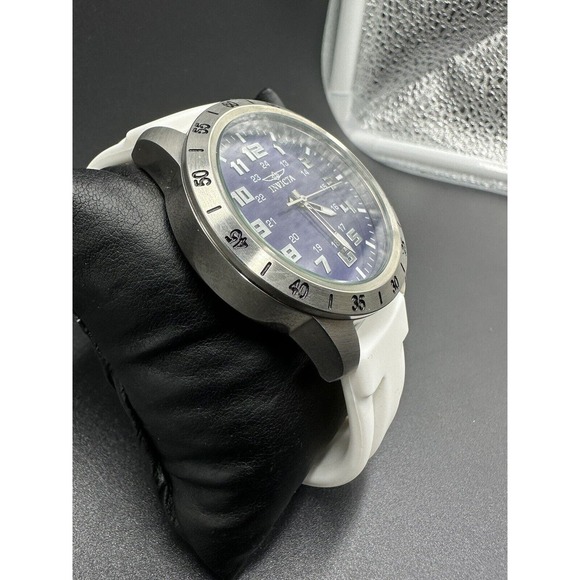 Men's Invicta Pro Diver Quartz Chronograph #21931 Flame-Fusion Crystal Tritnite - Picture 2 of 9
